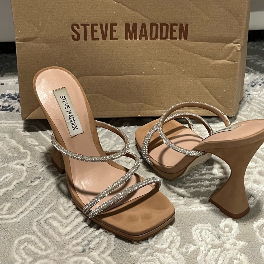 Worn once cute slide on heals